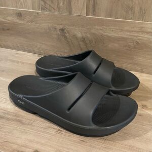 OOFOS Unisex ooahh black recovery slide US Men's 9 Women's 11 EU 42